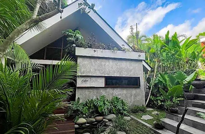 Leafy Canggu ホテル